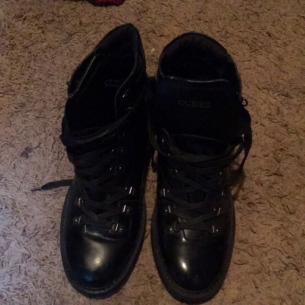Guess boots
